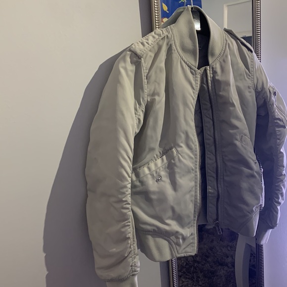 TALULA XXS grey bomber jacket from Aritzia - Picture 4 of 5